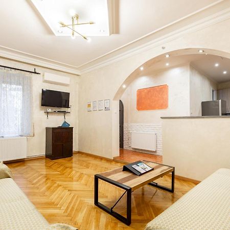 Mari&Emi Flat In Corvin Διαμέρισμα Βουδαπέστη Εξωτερικό φωτογραφία